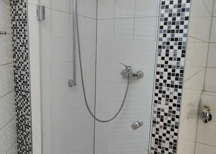 Im Loewental Galeriewohnung An Der Ruhr, 2 Schlafzimmer Auf 2 Ebenen Essen